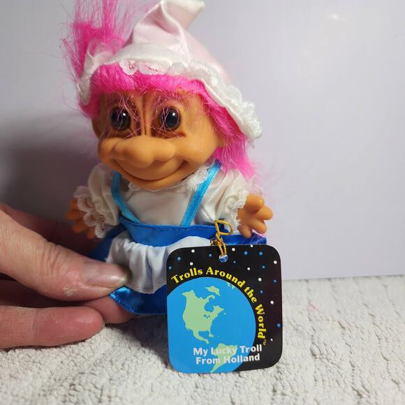 Around the World Troll Dolls, China, Iceland and Holland. Lot of 3 - Picture 4 of 5